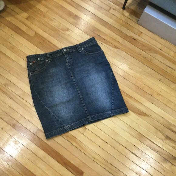 Dish Denim Skirt (size Large) - Picture 2 of 7